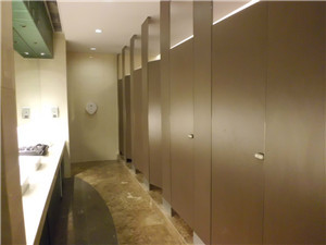 在哪能買到物超所值的衛生間隔斷--衛生間隔斷公司-福州騰勝辦公家具提供在哪能買到物超所值的衛生間隔斷--衛生間隔斷公司的相關介紹、產品、服務、圖片、價格辦公家具、辦公家具、衛生間隔斷、階梯教室、辦公桌椅、異性沙發、